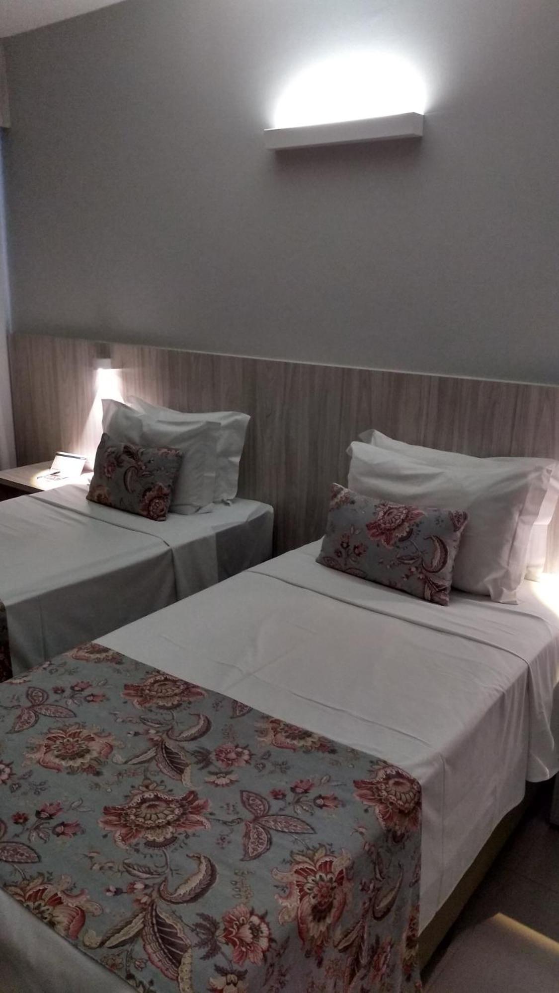Alphapark Hotel Гояния Екстериор снимка