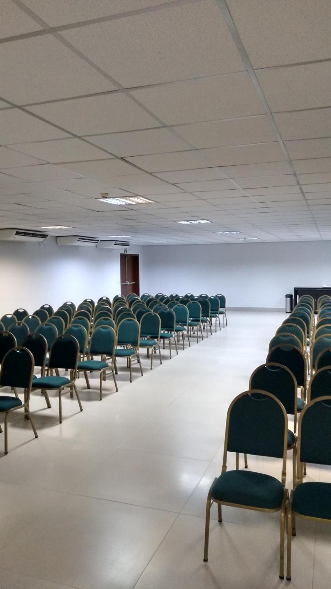 Alphapark Hotel Гояния Екстериор снимка