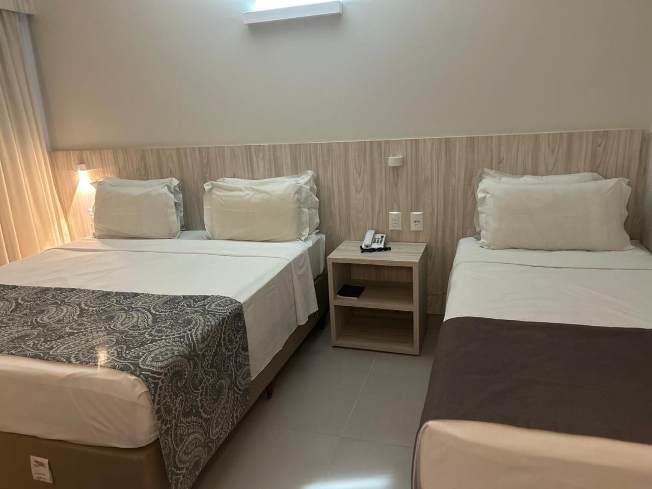 Alphapark Hotel Гояния Екстериор снимка