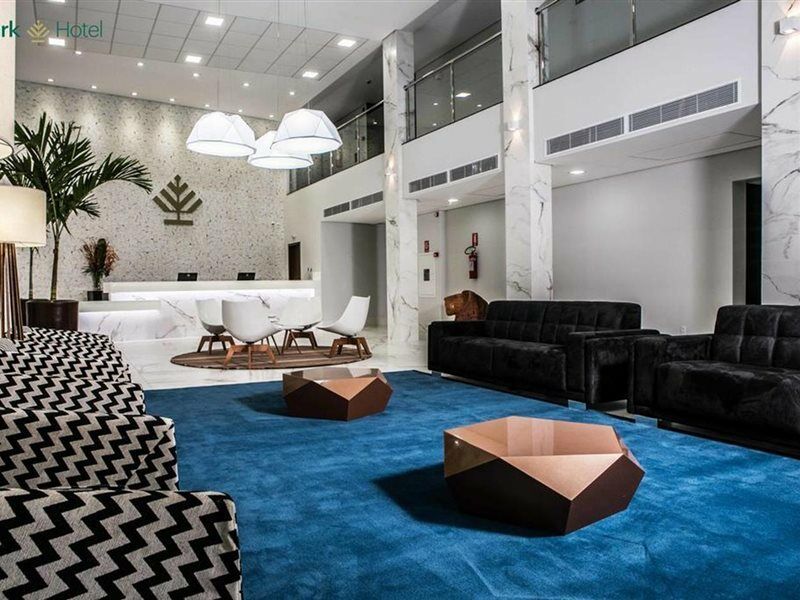 Alphapark Hotel Гояния Екстериор снимка